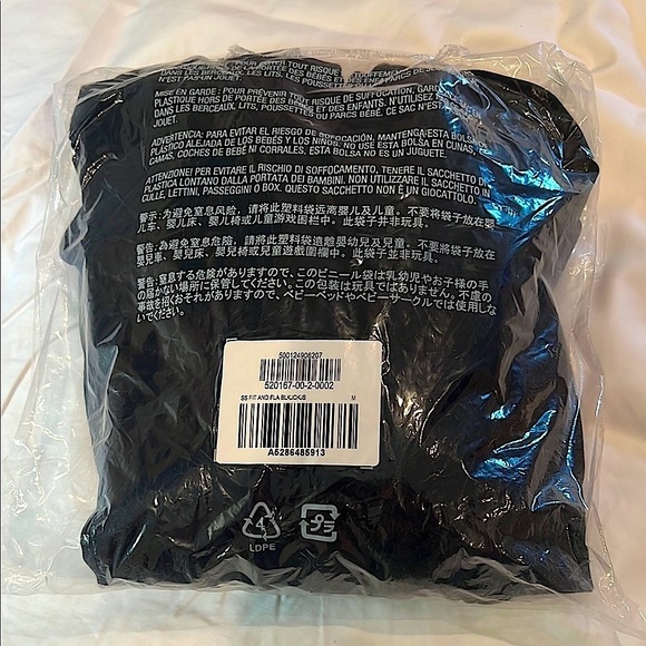 NWT OLD NAVY Fit Flare wide legs Velvet Women's Black Jumpsuit size M - Picture 3 of 5